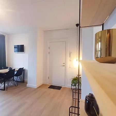 Grand Bright 2 Bedroom And 2 Bathroom In Randers