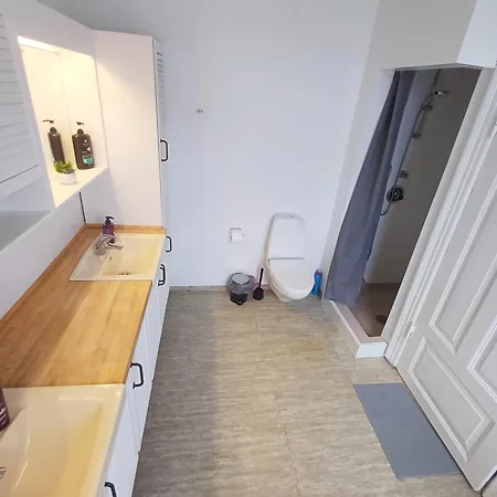 Grand Bright 2 Bedroom And 2 Bathroom In Appartement *